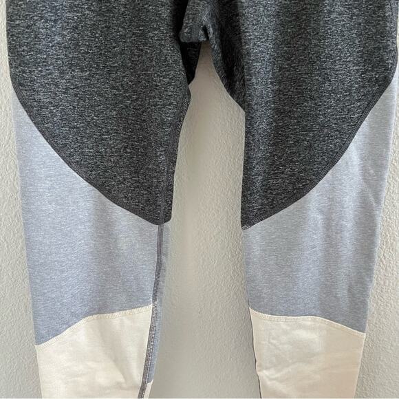 Old Navy Active Go Dry Elevate Legging Active Pants Tights Athleisure Medium - Picture 5 of 8